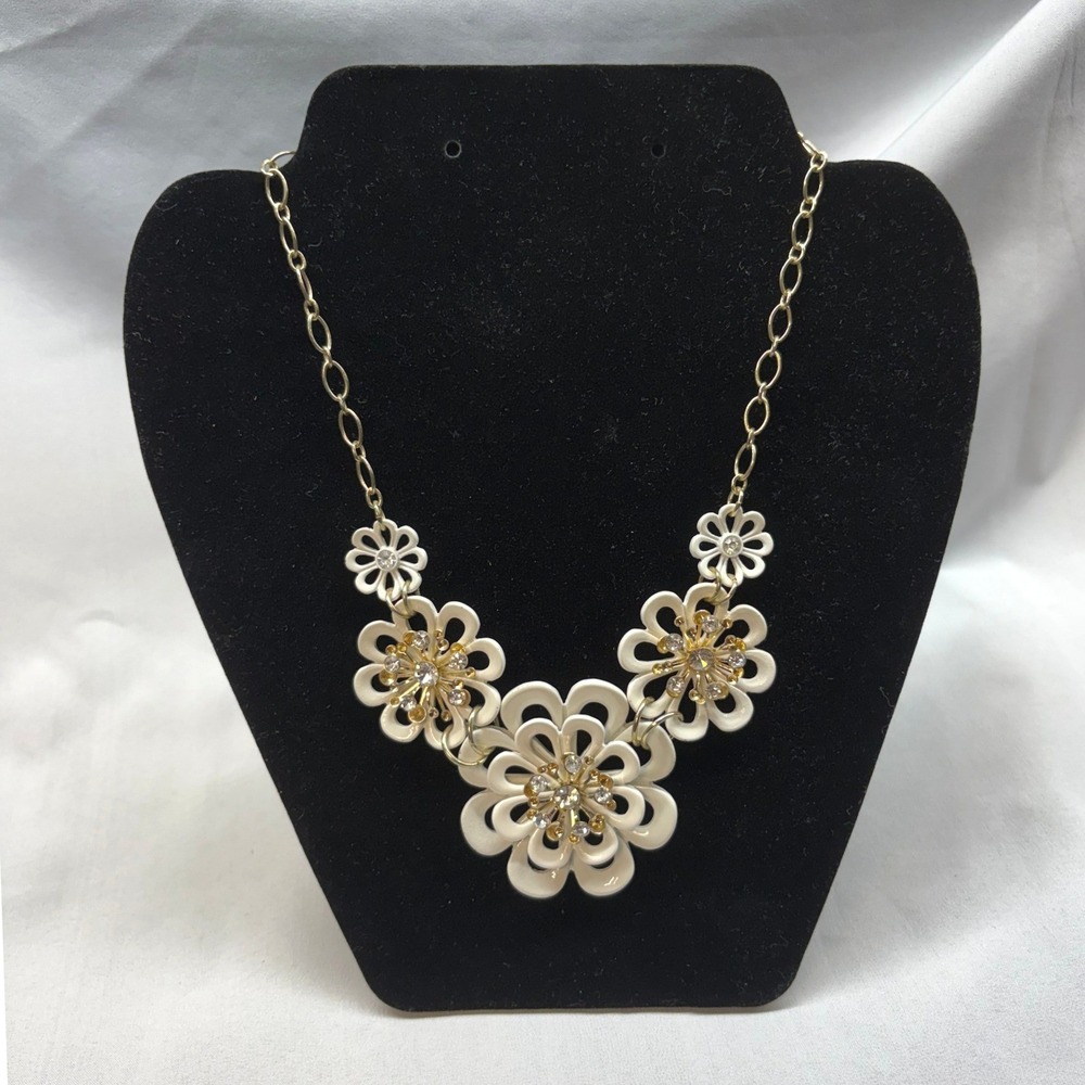 Unbranded Flower Bib Necklace Womens White Excellent Enamel Rhinestone Gold Tone